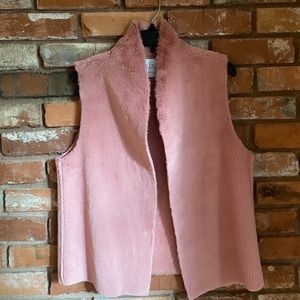 Pink velvet vest. OS